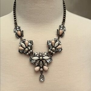 Elegant Floral Statement Necklace in Silver and Pink